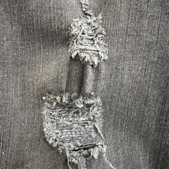 3X1 Jeans- Distressed - Picture 8 of 11